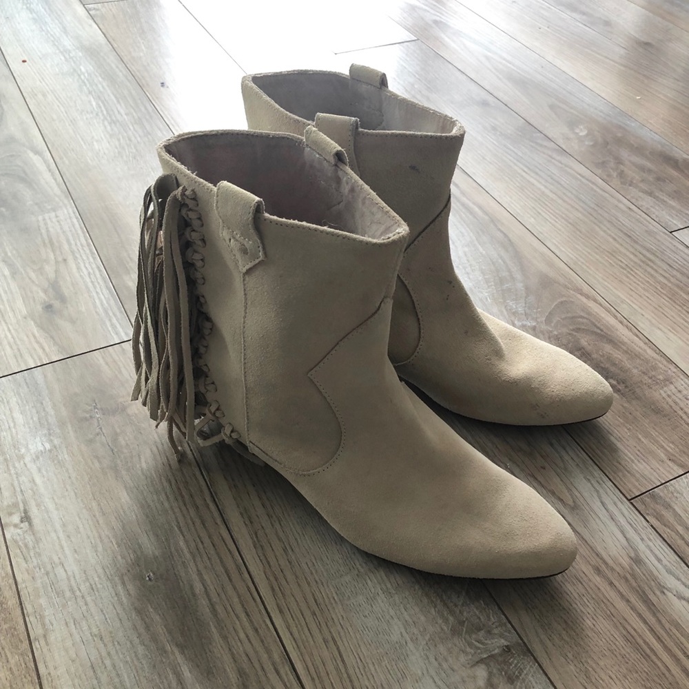 Zara fringe cream boots - Size 39